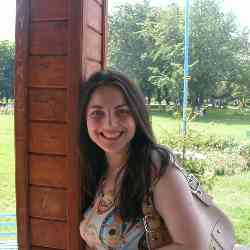 Single Arab woman in Bucharest, Bucureşti - Ilfov, Romania